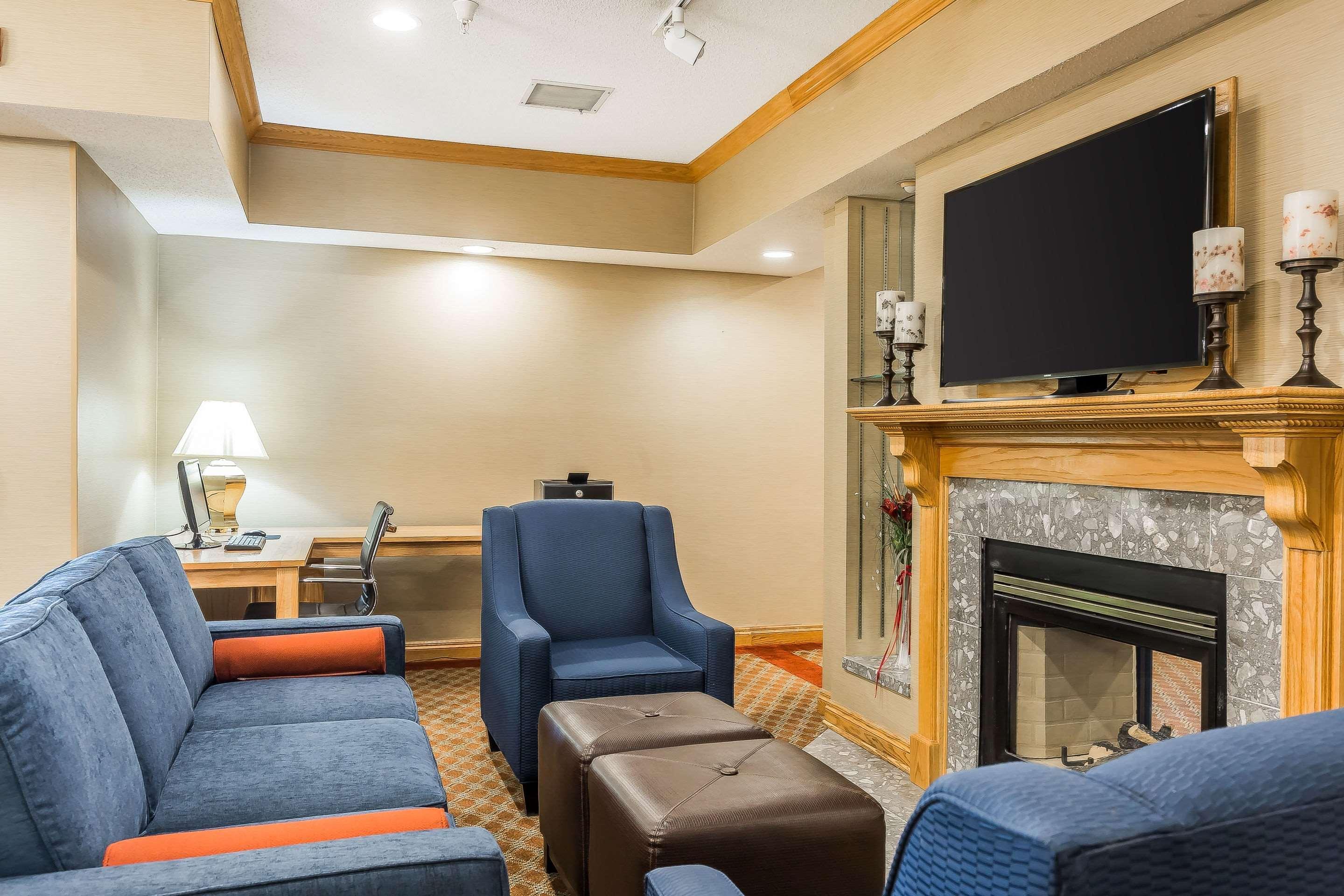 Comfort Inn & Suites Mishawaka-サウスベンド エクステリア 写真