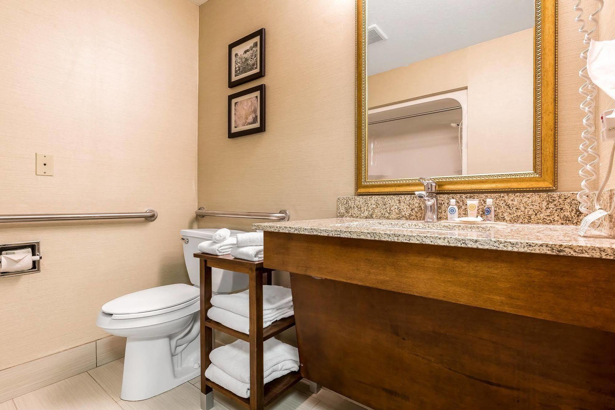 Comfort Inn & Suites Mishawaka-サウスベンド エクステリア 写真