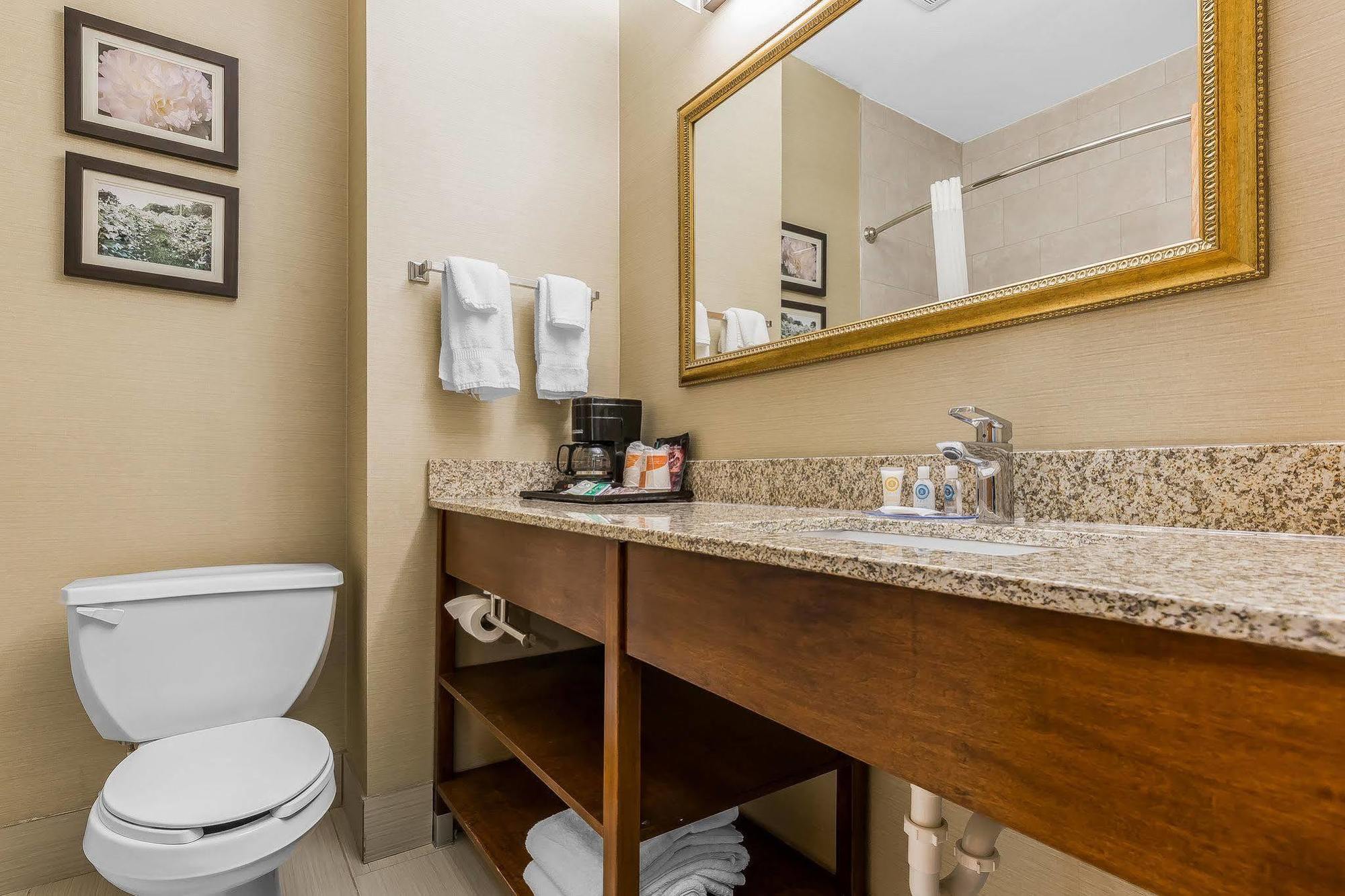 Comfort Inn & Suites Mishawaka-サウスベンド エクステリア 写真